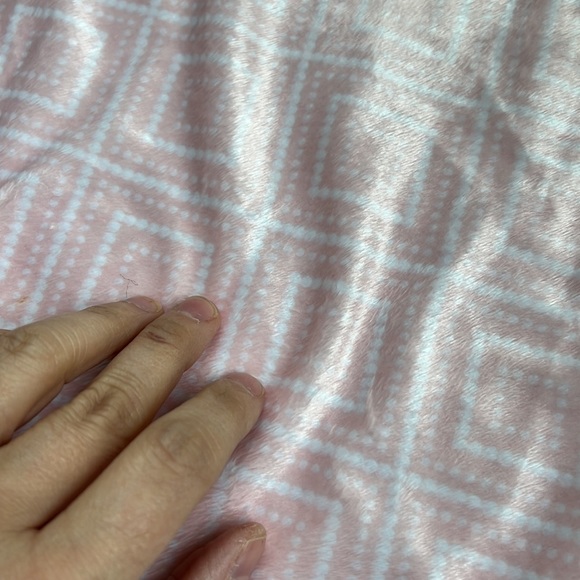 🎁4/$25 - MATRIX HOME minky soft pink baby blanket - Picture 4 of 10